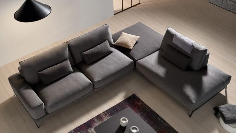 Beatrice Sofa: Minimalism and Comfort at MasConfort Estepona